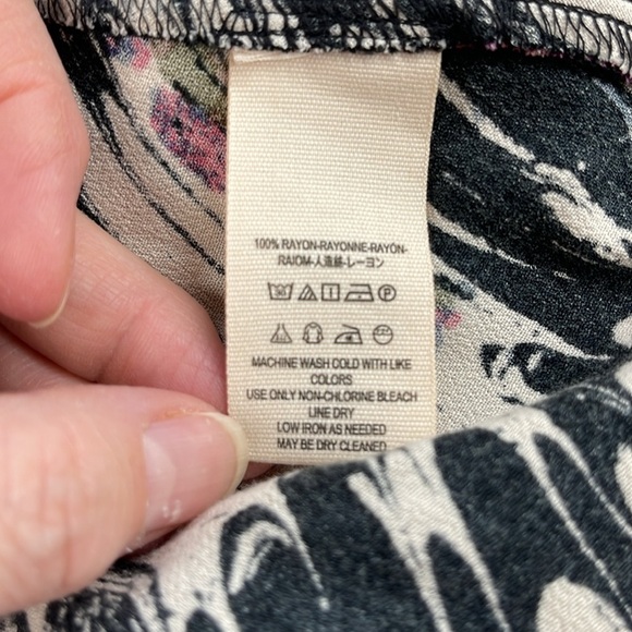 Free People Black Drift Away Cold-Shoulder Long Sleeve Tunic Top Size XS - Picture 15 of 16